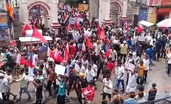 Students protest in Patna, Katihar; Bihar Police detain demonstrators, use mild force to clear sit-ins