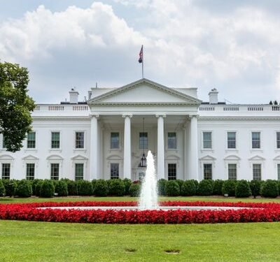 White House touts tax cuts as growth engine
