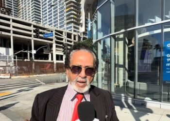 Indian-American entrepreneur wants LA landmark to showcase India (IANS Interview)