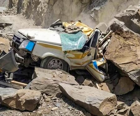 Landslide of rocks hits vehicle in Himachal; 6-month-old infant among 13 killed