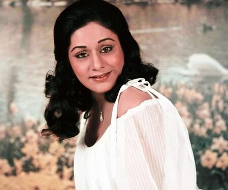 Aruna Irani returns to social media after an eight-year break