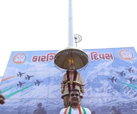 Gujarat: 100-foot Tricolour hoisted, Sardar Patel statue unveiled in Surat on Kargil Vijay Diwas