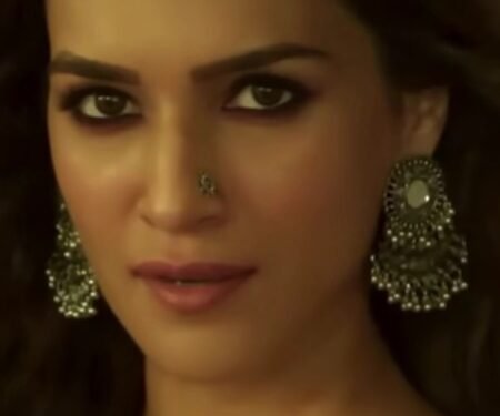 Kriti Sanon celebrates 5 years of ‘Mimi’, thanks fans for all the love