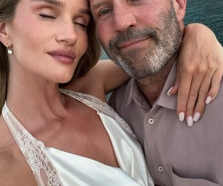 Rosie Huntington-Whiteley pens b’day note for beau Jason Statham: The action man who does it all
