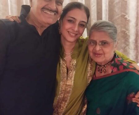 Avtar Gill reunites with Naseeruddin Shah and Tabu at veteran actress Sulbha Arya’s birthday celebration