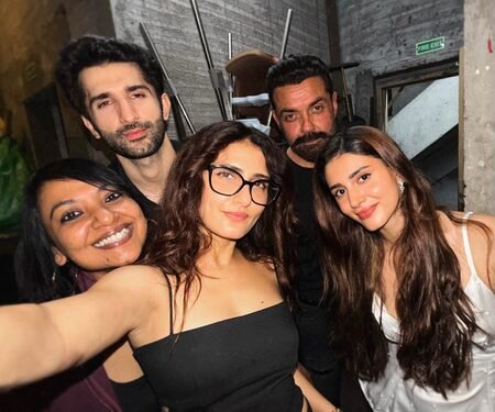 Fatima Sana Shaikh shares fun moments with ‘Teen Kauwe’ gangsters Bobby Deol and Sidhant Gupta