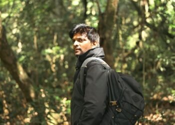 ‘Photographer’ makers release lyrical video of intense track ‘Maayangal Maayangal’ from film!