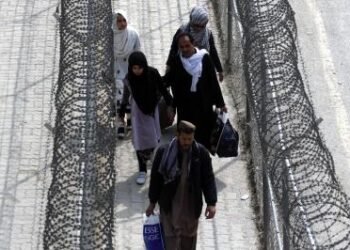 Pakistan: Police intensify brutal crackdown against Afghan migrants, forcing repatriations
