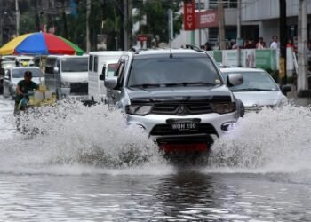 Over 380,000 residents affected by severe weather in Philippines