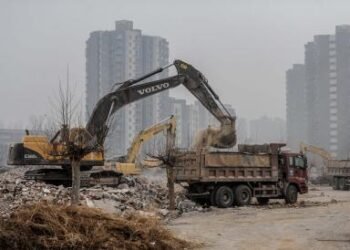 Chinese citizens left in lurch amid crash in home prices: Report