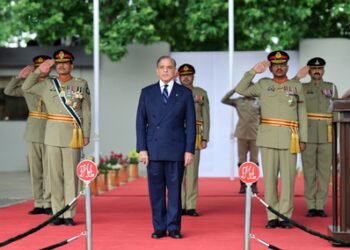 Elite interests, flawed policies, chronic instability behind Pakistan’s governance crisis: Report