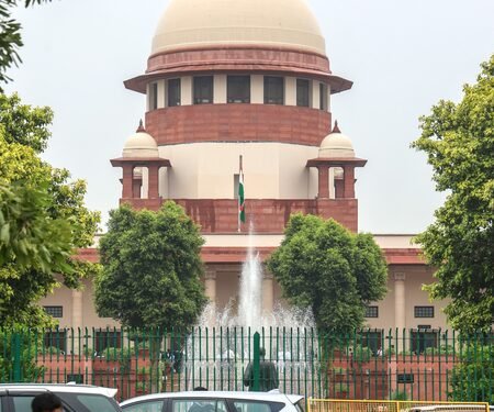 SC issues notice to 20 rebel Trinamool MPs; SG Mehta says Speaker has already issued notices