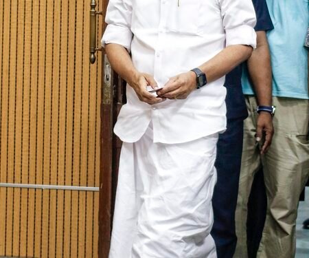 Kerala CM Satheeshan faces opposition fire over Ponnani lunch amid rain crisis