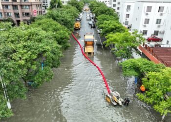 China issues red alert as Typhoon Dolphin approaches