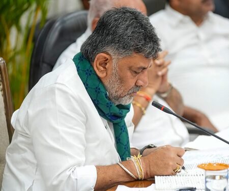 Senior leaders denied Cabinet berths in K’taka Cabinet rejig; S.S. Mallikarjun gets last-minute entry