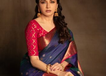 Bhagyashree revives 90s nostalgia with her dance on Lata Mangeshkar’s classic ‘Gum Hai Kisi Ke Pyar Mein’