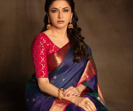 Bhagyashree revives 90s nostalgia with her dance on Lata Mangeshkar’s classic ‘Gum Hai Kisi Ke Pyar Mein’