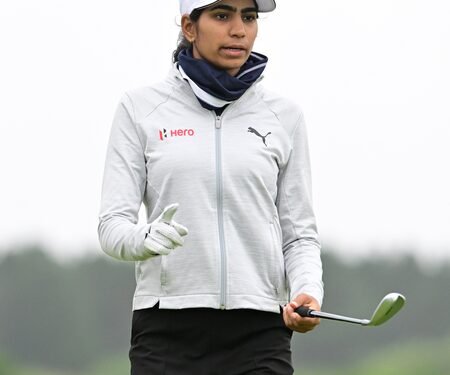 Noh leads Women’s Open as Diksha, Aditi exit early