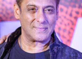 Salman Khan asks Sohail if he’s still listening to ex-wife Seema