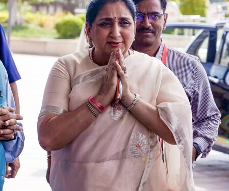 ECI seeks papers from Sunetra Pawar over party constitution amendments