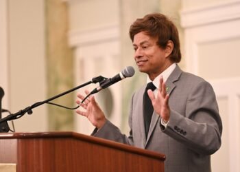 Indian American Thanedar loses Democratic Party nomination for Congress re-election in upsurge for progressives