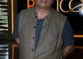 Piyush Mishra takes a dig at Bollywood celebs for not supporting Jharkhand student’s peaceful protest