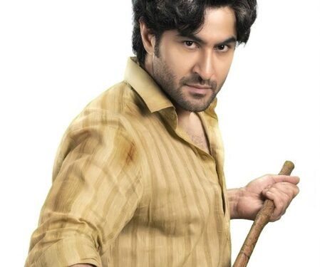 Jeet reveals why he ‘wasn’t too keen’ with ‘Keu Bole Biplabi Keu Bole Dakat’ title at first