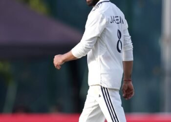 Jadeja, Suthar, Kuldeep pick two wickets each as SLC XI make 363/8 against India