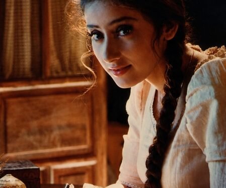 Manisha Koirala gets nostalgic over ‘1942: A Love Story’, calls Rajeshwari a life-changing character