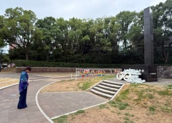 Indian Ambassador pays tribute to Nagasaki bombing victims