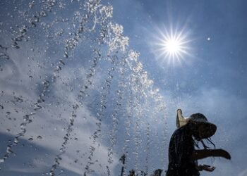 South Korean govt calls for better protection for vulnerable workers amid heat wave