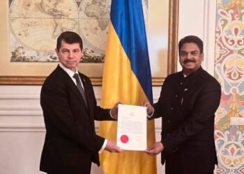 Indian Ambassador presents credentials to Ukraine Minister, discuss strenghtening bilateral ties
