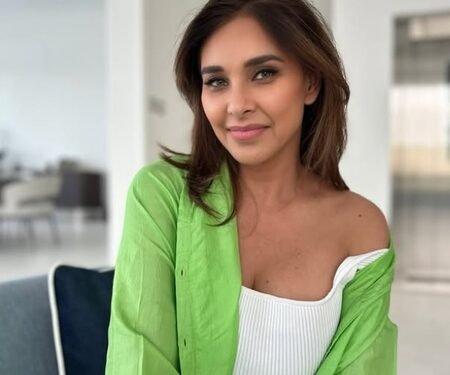 Lisa Ray opens up about the pressure to look younger in film industry