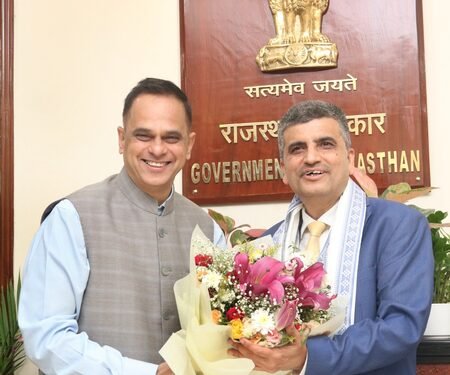 Chief Secy, IRDAI chairman discuss roadmap for ‘Insurance for All by 2047’ in Rajasthan