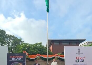 Bangladesh extends I-Day wishes to India, pays homage to freedom fighters