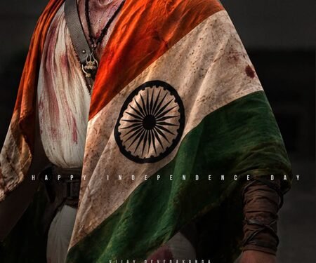 Vijay Deverakonda wishes masses a happy Independence Day; urges people to “never forget the cost”