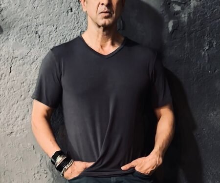 Ronit Roy mourns loss of 11 year-old pet, apologises for being ‘helplessly unable to do any more about it’