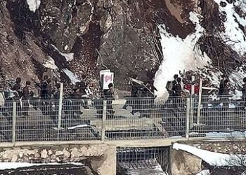 South Korean military fires warning shots after North Korean troops briefly cross MDL