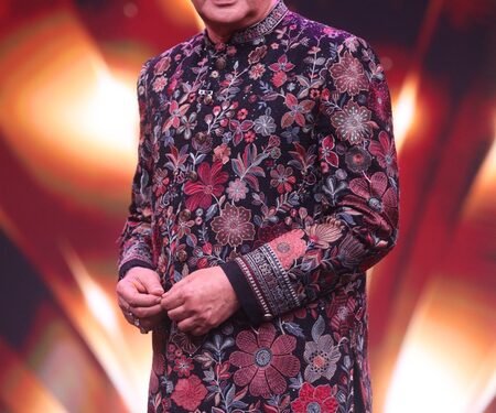 When Anu Malik spoke about Javed Akhtar angrily cracking the lyrics of ‘Tumse Milke Dilka Jo Haal’ in 30 seconds