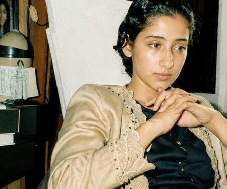 Deepti Naval shares 35 year-old throwback pic of Manisha Koirala in a ‘pensive mood’ during Saudagar days