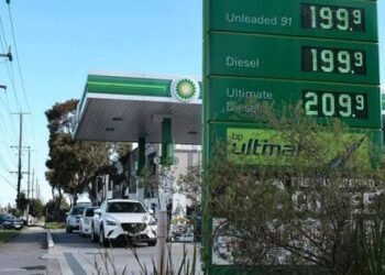 Australia to establish 1-billion-litre reserves of jet fuel, diesel