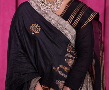 Sonam Kapoor exudes elegance in black saree, statement jewellery at Mumbai event