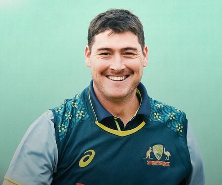 Renshaw to open for second Test against Bangladesh, Lyon holds spot in XI