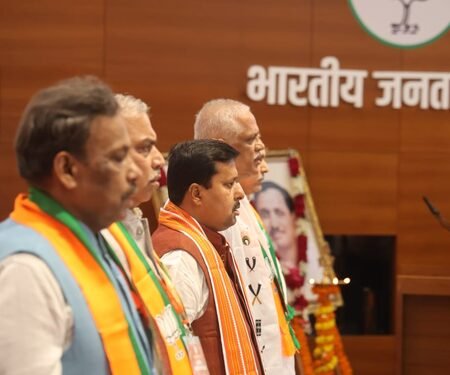 BJP passes resolution to protect Vande Mataram legacy, condemns CWC decision to limit it to two-stanzas