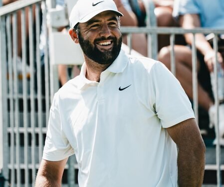 Clark one shot ahead while Bhatia is assured of Tour Championship spot