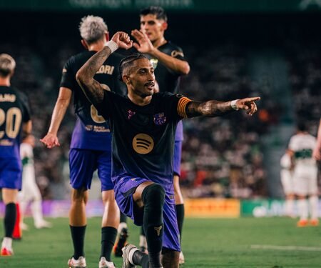 Barcelona kicks off La Liga title defense with Elche rout
