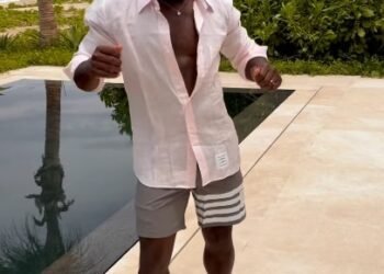 Kevin Hart reveals why he’s done with jeans