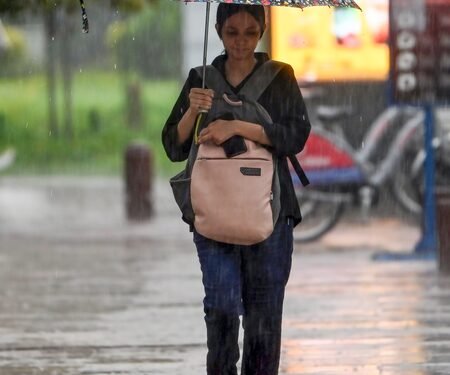Light rain, thunderstorms likely in Delhi-NCR; air quality remains very poor