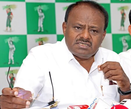 Nagendra’s resignation was to save Congress from embarrassment, says Kumaraswamy