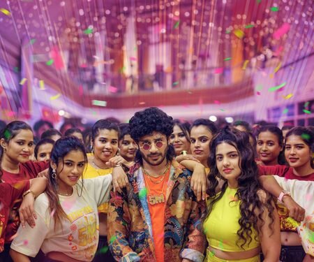 ‘Tigerians Roar’ from Hridhu Haroon’s ‘Texas Tiger’ released; First single is a musical carnival and a dance extravaganza!